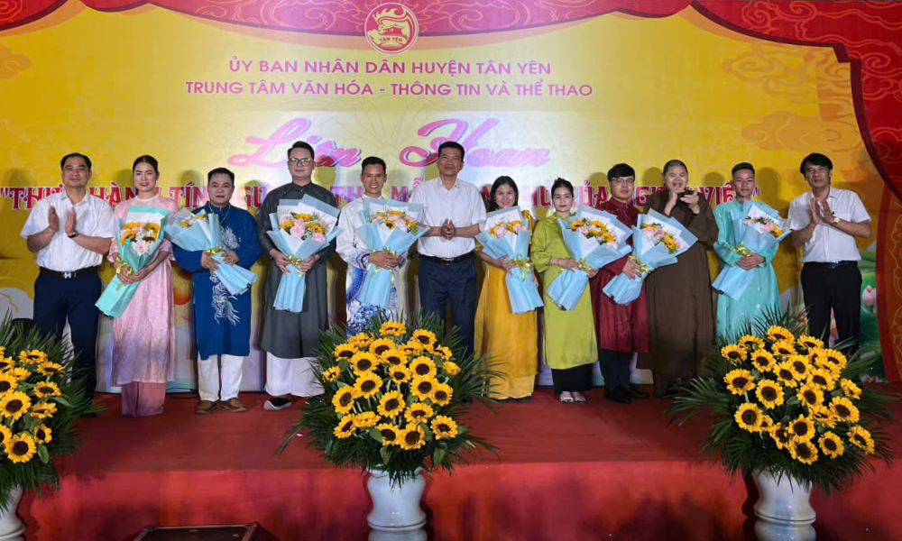 Tân Yên: Liên hoan thực hành tín ngưỡng thờ Mẫu Tam phủ của người Việt 
